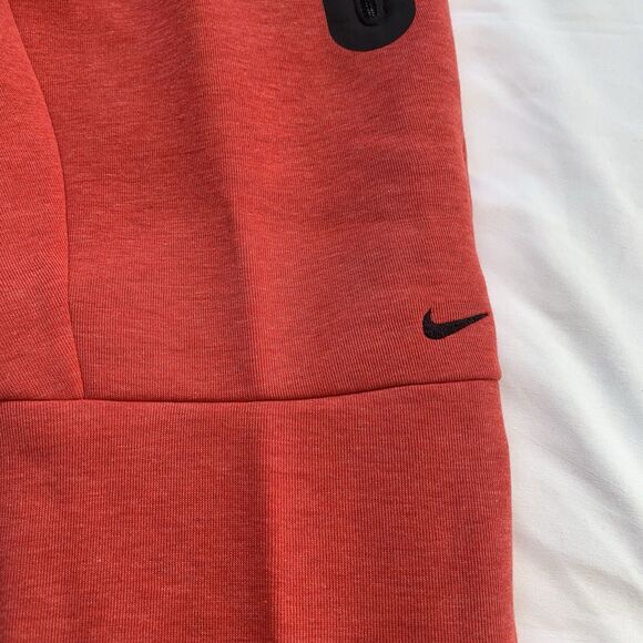 Nike Sportswear Tech Fleece Jogger Pants Boys Youth Size M HV5869 672 NWT - Picture 8 of 10